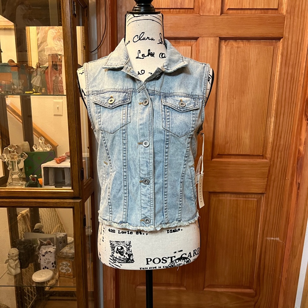 Bullhead Denim Company PACSUN Denim Vest.  Brand New With Tags.  Size S.